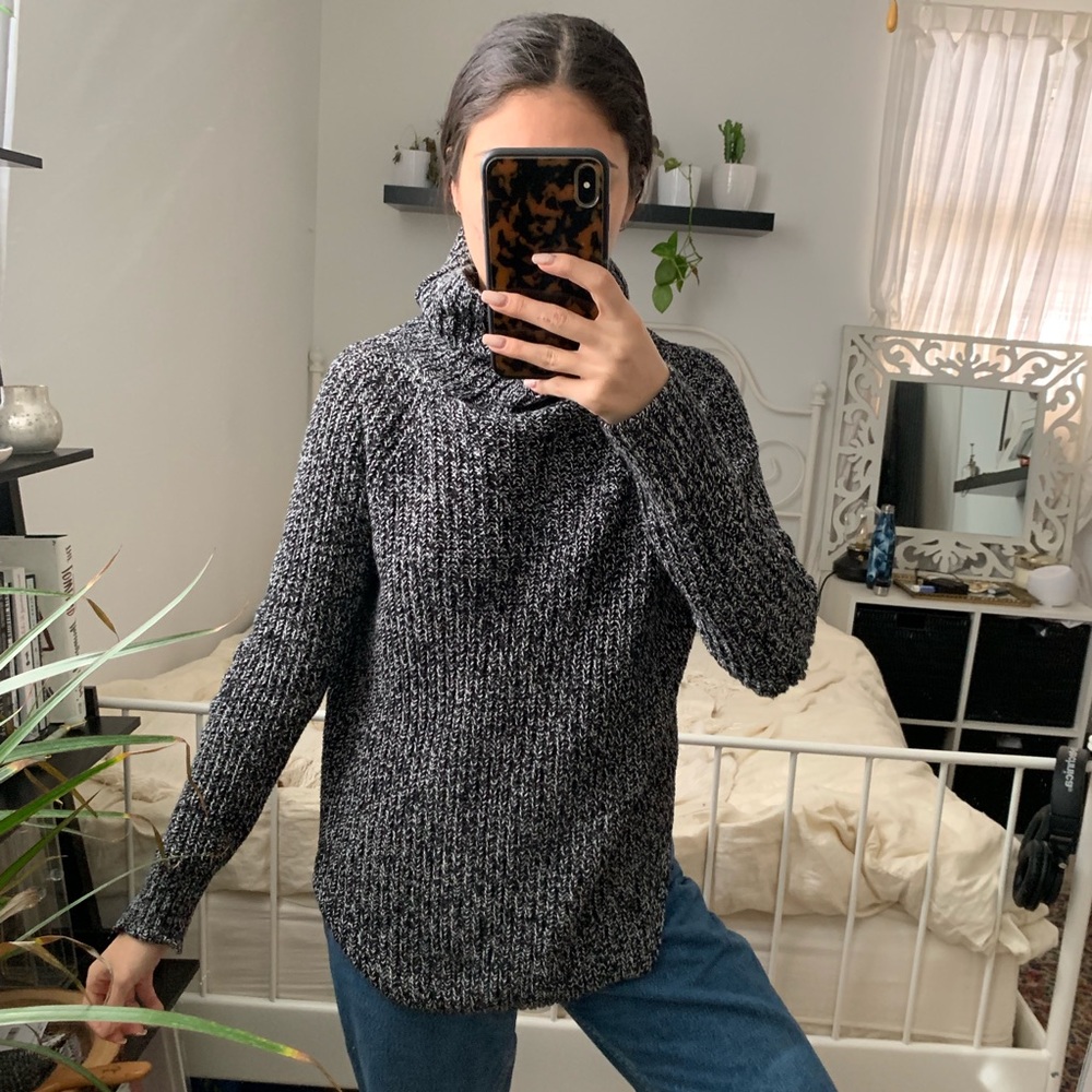 Urban Outfitters Turtle Neck Sweater